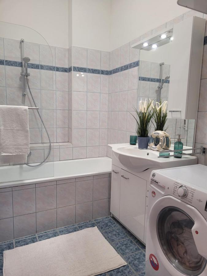 Bullsliving Seeapartment 1 Am Corso Velden am Woerthersee Luaran gambar
